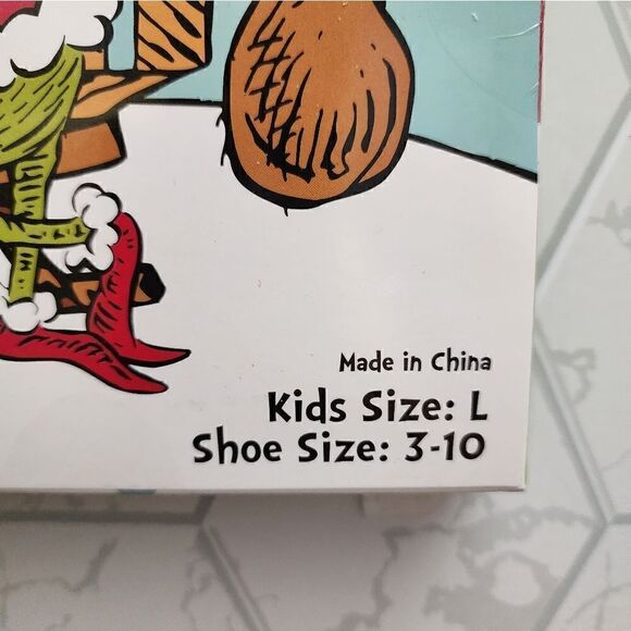 Kids' The Grinch 15 Days of Socks Advent Calendar - Large, Shoe 3-10 - Picture 4 of 7